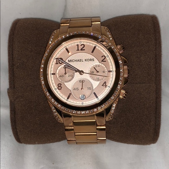 Authentic Michael Kors Watch Rose Gold - Picture 2 of 5